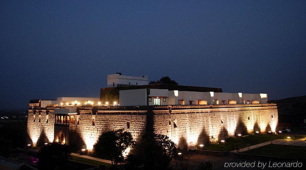 Fort Jadhavgadh -A Gadh Heritage Hotel Sasvad Exteriör bild